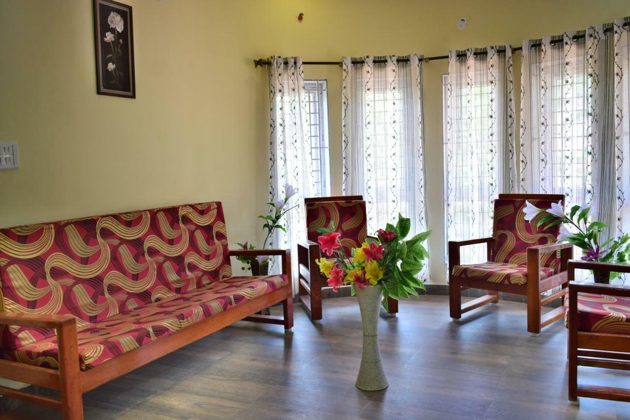 Kozee Kaves Hotel Yelagiri Luaran gambar